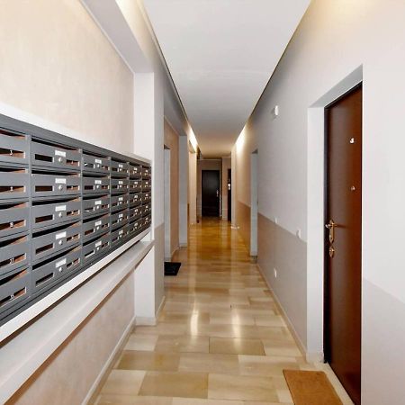 Metro Famagosta - Modern Suite Free Wifi & Parking Milan Exterior photo