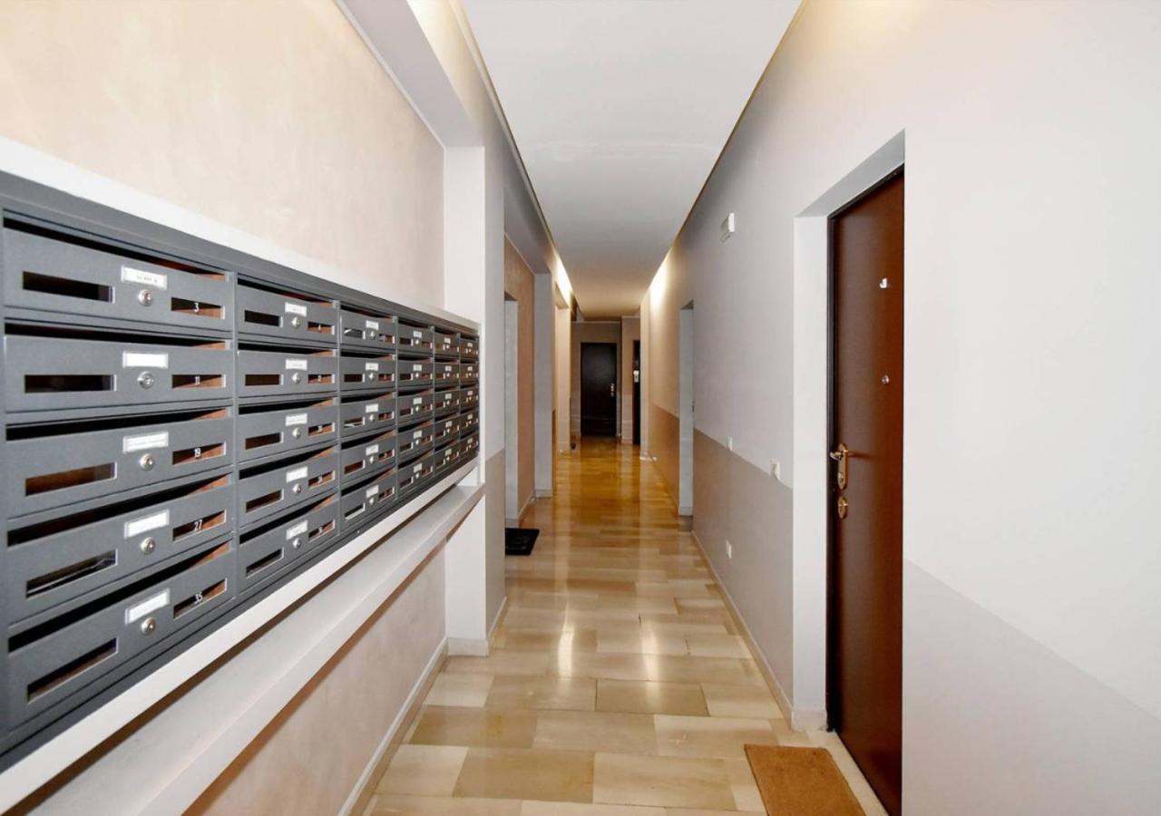 Metro Famagosta - Modern Suite Free Wifi & Parking Milan Exterior photo