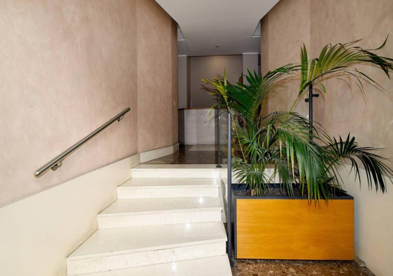 Metro Famagosta - Modern Suite Free Wifi & Parking Milan Exterior photo